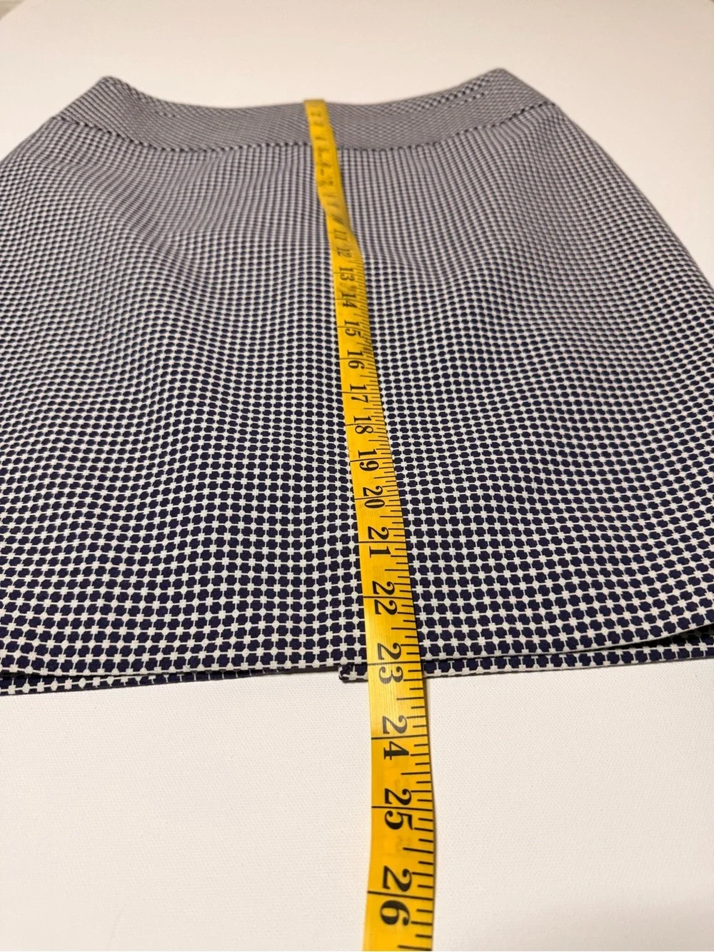 NWT Express Navy Blue Cream Line Pencil Skirt